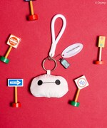 「ベイマックス」マルチケース付きチャーム（税込2990円）