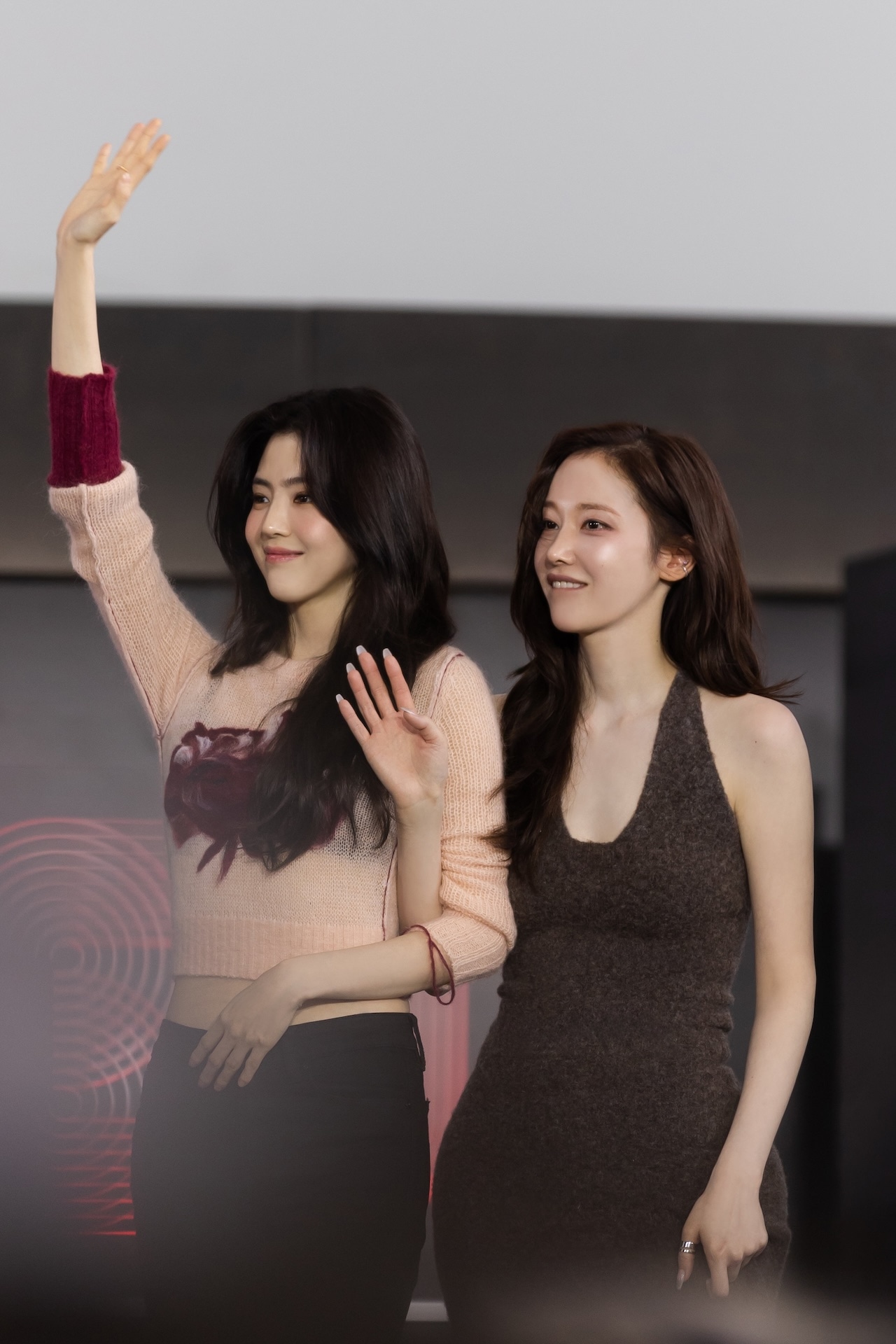 ハン・ソヒ（左）、チョン・ジョンソ（右）