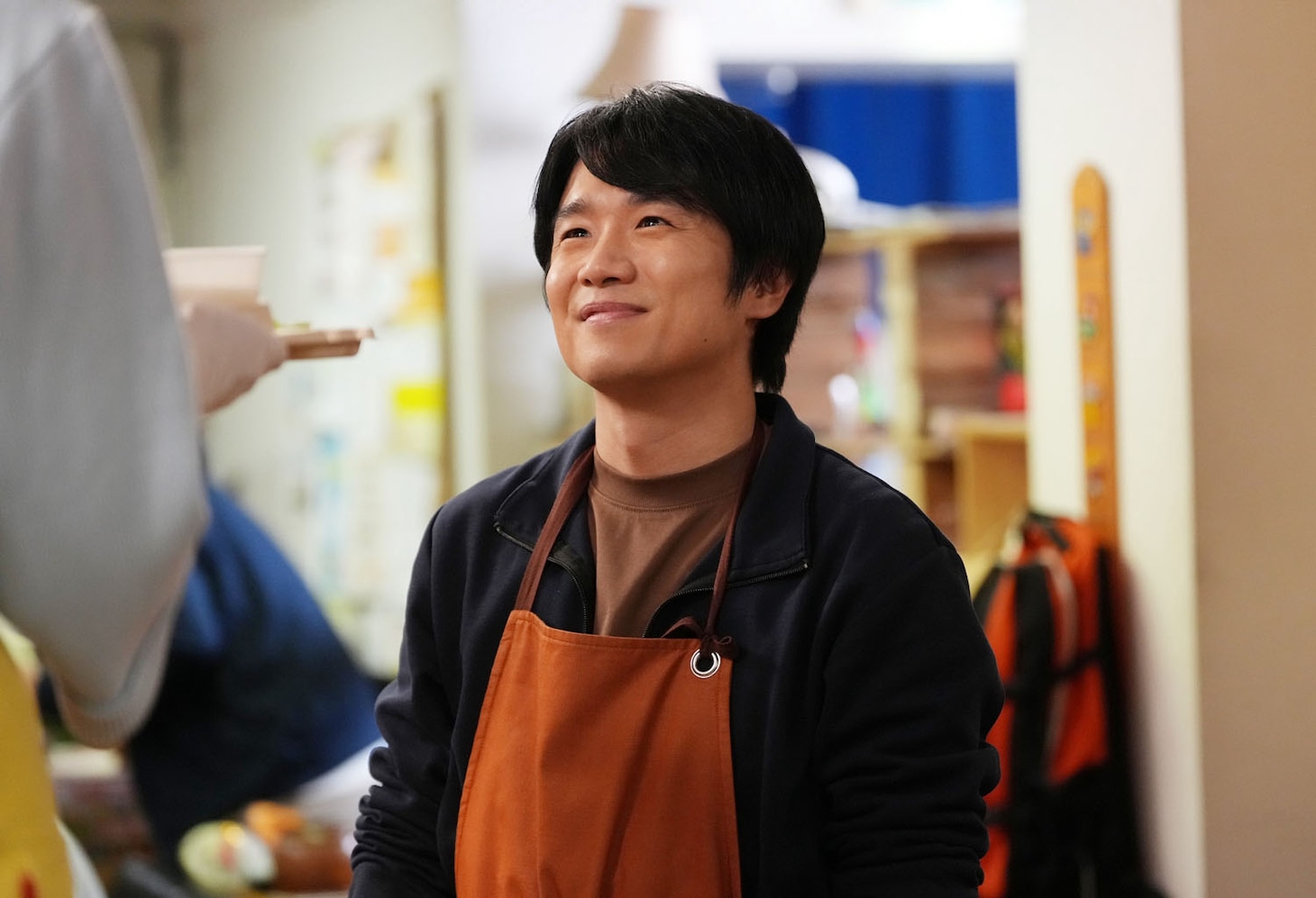 ドラマ「ラジオスター」より、風間俊介演じる料理人・小野政博