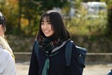 ドラマ「ラジオスター」より、大野愛実演じる小野家の一人娘・まな