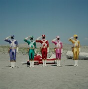 救急戦隊ゴーゴーファイブ。左からゴーブルー、ゴーグリーン、ゴーレッド、ゴーピンク、ゴーイエロー ©東映