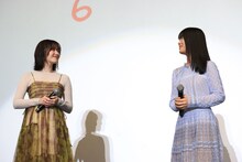 左から鈴木愛理、川口真奈