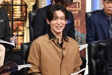 浜辺美波と目黒蓮が「しゃべくり007」出演、恋愛禁止＆モテ期だった学生時代語る