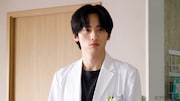 ドラマ「ヤンドク！」より、研修医のソン・リーハンを演じる許豊凡（INI）