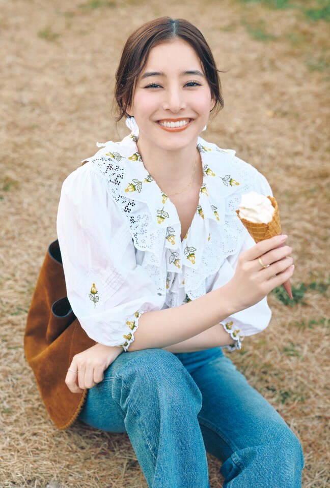 新木優子オフィシャルカレンダー2026.4-2027.3」特典のオリジナル