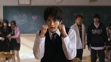 Netflixシリーズ「喧嘩独学」より、スクールカースト最底辺の高校生で、自身の喧嘩を動画配信する志村光太（演：鈴鹿央士）