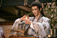 中国ドラマ「子夜帰」日本初放送、シュー・カイ×ティエン・シーウェイが長安の闇に挑む