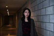 ドラマ「救い、巣喰われ」より、宝生奈津美役の遊井亮子