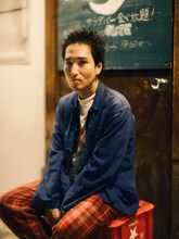 バンドマン・セノオ役の三河悠冴