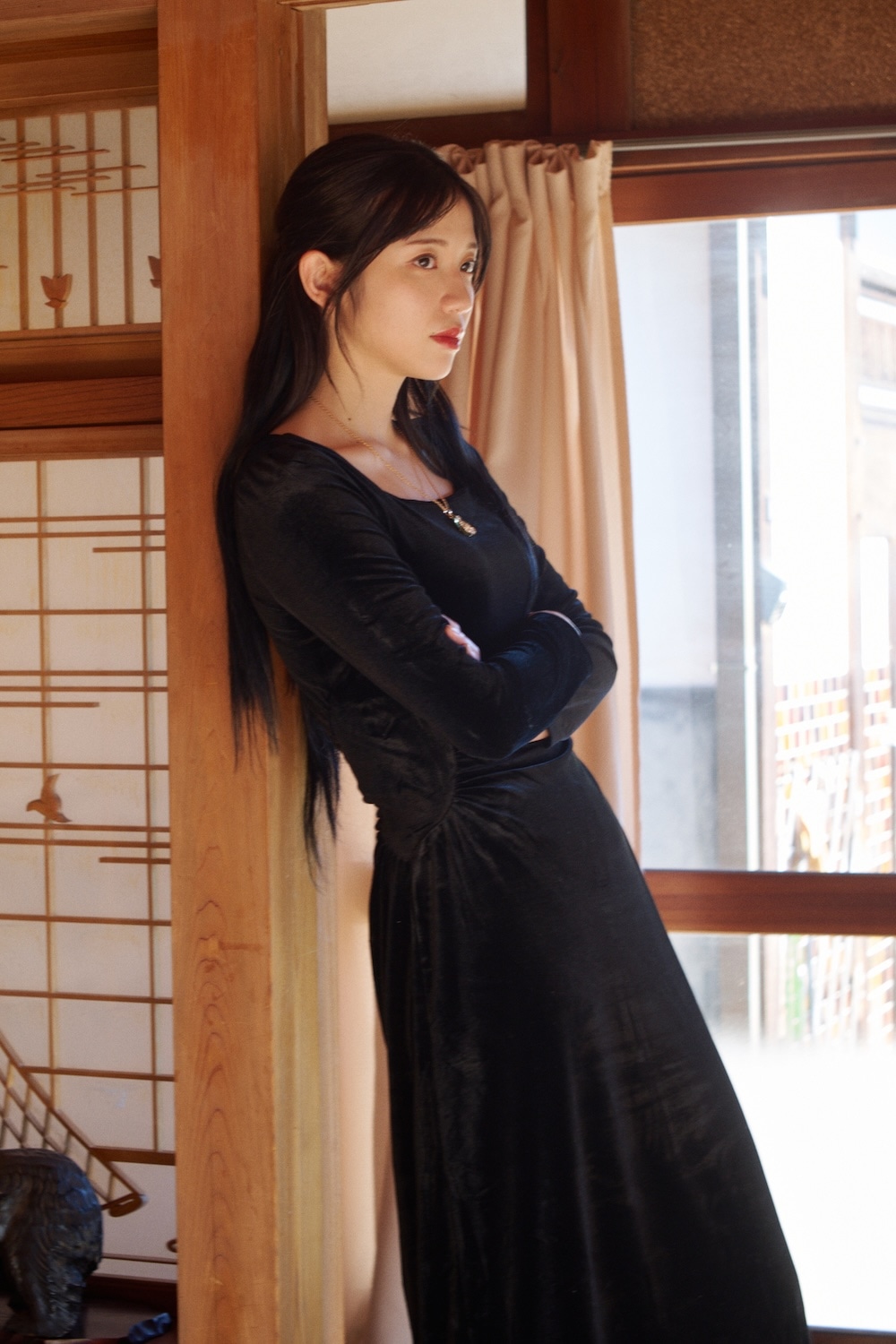 霊媒師・不死川有寿役の早見紗英