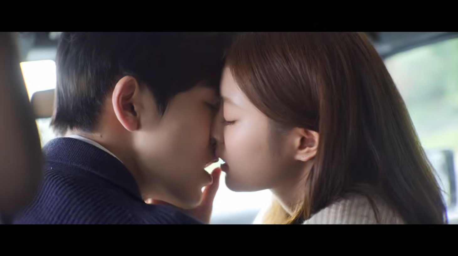 左からジャン・リンホー（張凌赫）演じるホー・スーイエ、シュー・ルオハン（徐若晗）演じるシェン・シーファン