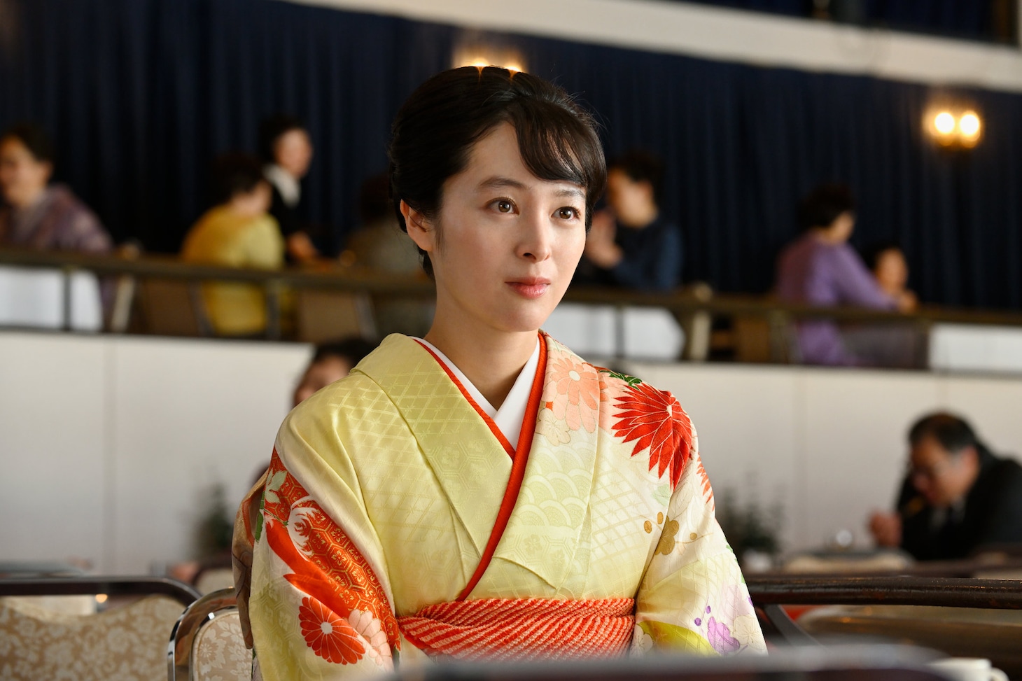 「SUKIYAKI 上を向いて歩こう」場面写真。清野菜々演じる中村順子