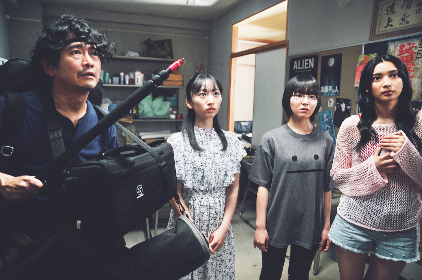 「ハローマイフレンド」場面写真