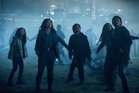 Apple TV「モナーク：レガシー・オブ・モンスターズ」シーズン2場面写真