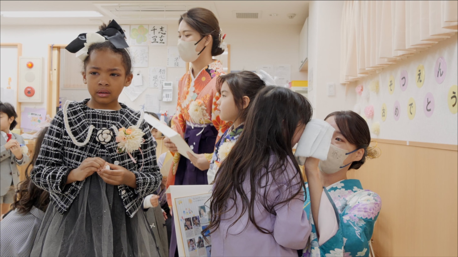 「夜間保育からモンテッソーリへ─子育ての未来─」場面写真