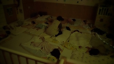 「夜間保育からモンテッソーリへ─子育ての未来─」場面写真