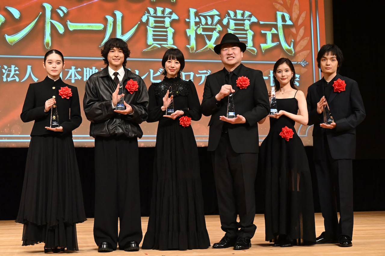第50回エランドール賞授賞式より、エランドール賞の受賞者たち。左から髙石あかり、松村北斗、夏帆、佐藤二朗、芳根京子、岡山天音