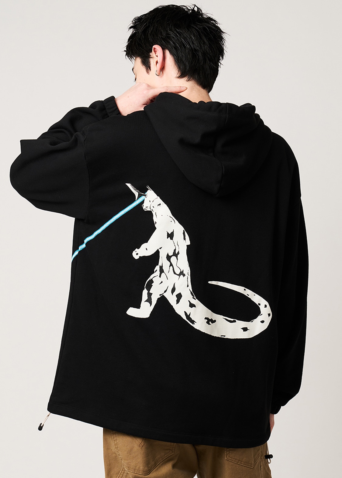 ウルトラセブンVSエレキング｜裏毛ジップパーカー（税込8900円）©TSUBURAYA PROD.