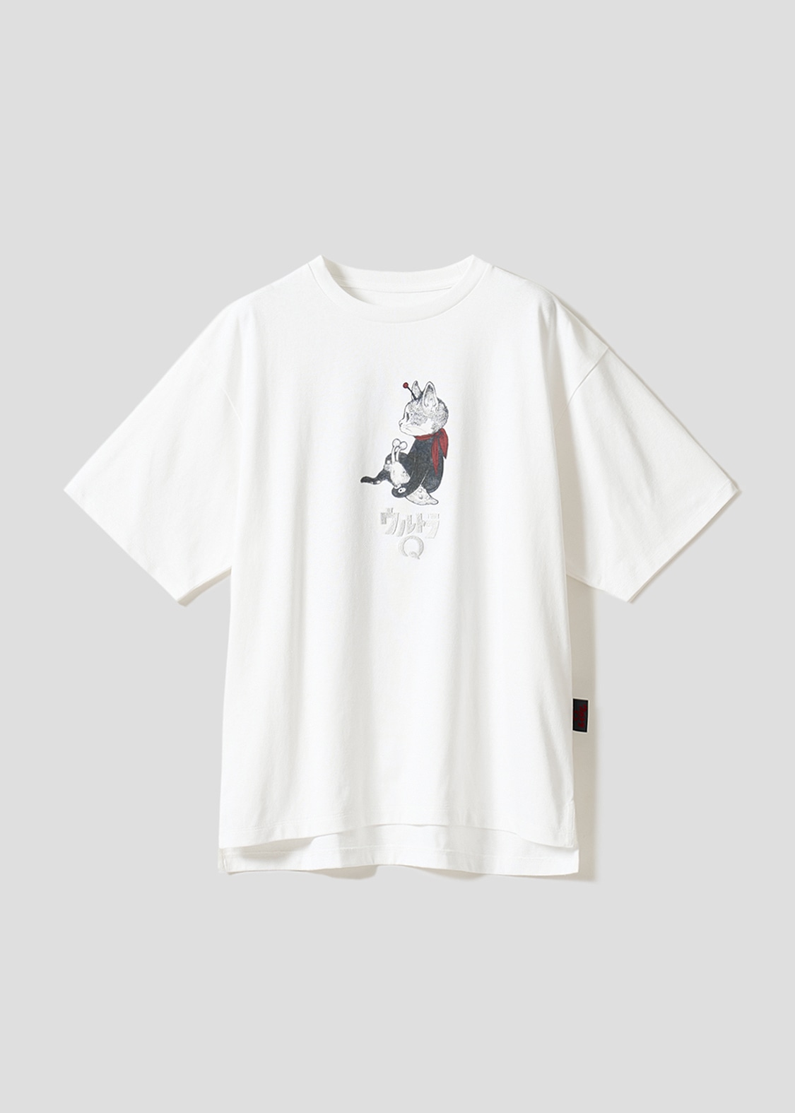 大作に挑戦（drawn by ヒグチユウコ）｜ビッグシルエットTシャツ（税込4500円）©TSUBURAYA PROD. ©yuko higuchi