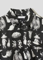 ウルトラQ（drawn by ヒグチユウコ）｜ビッグシルエット半袖シャツ（税込6900円）©TSUBURAYA PROD. ©yuko higuchi