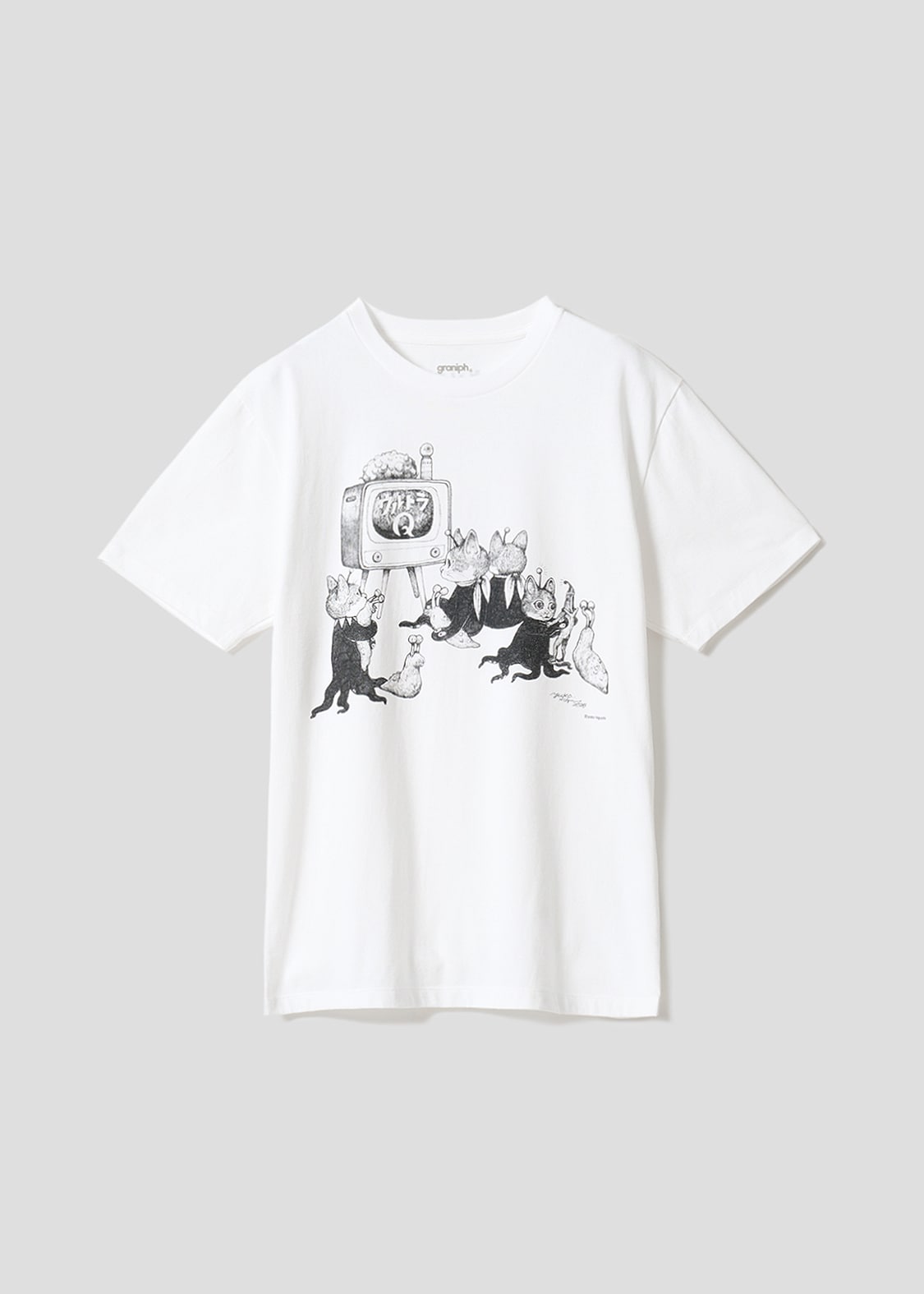 テレビの前に集合（drawn by ヒグチユウコ）｜Tシャツ（税込3500円