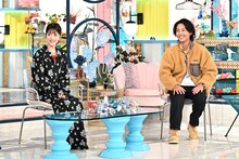 「A-Studio+」2月6日放送回の様子。左から浜辺美波、藤ヶ谷太輔