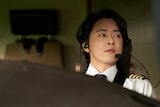 映画「PILOT ー人生のリフライトー」場面写真。チョ・ジョンソク演じるスターパイロットのハン・ジョンウ