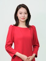 ドラマ「ぴーすおぶせーふ」で官房長官・藍谷愛子を演じる田辺桃子