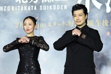 左から松雪泰子、玉山鉄二