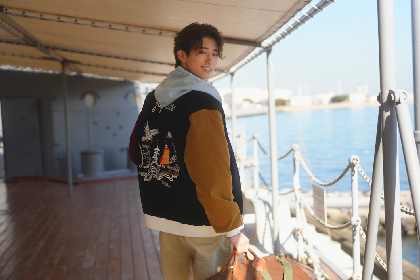 鈴木秀脩ファースト写真集の先行カット