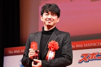 第80回毎日映画コンクール贈呈式より、「国宝」で音楽賞を受賞した原摩利彦