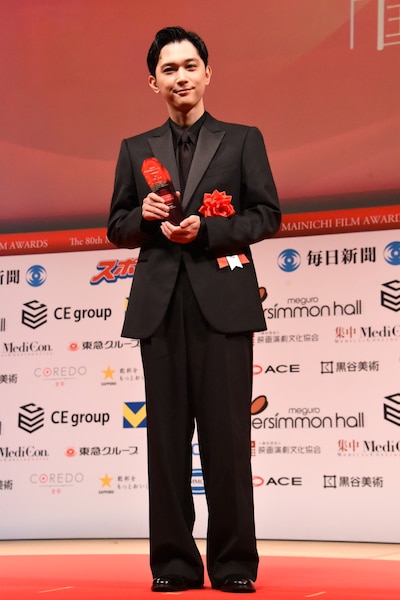 第80回毎日映画コンクール贈呈式より、主演俳優賞を受賞した 「国宝」の吉沢亮