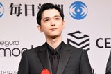 第80回毎日映画コンクール贈呈式より、「国宝」で主演俳優賞賞を受賞した吉沢亮