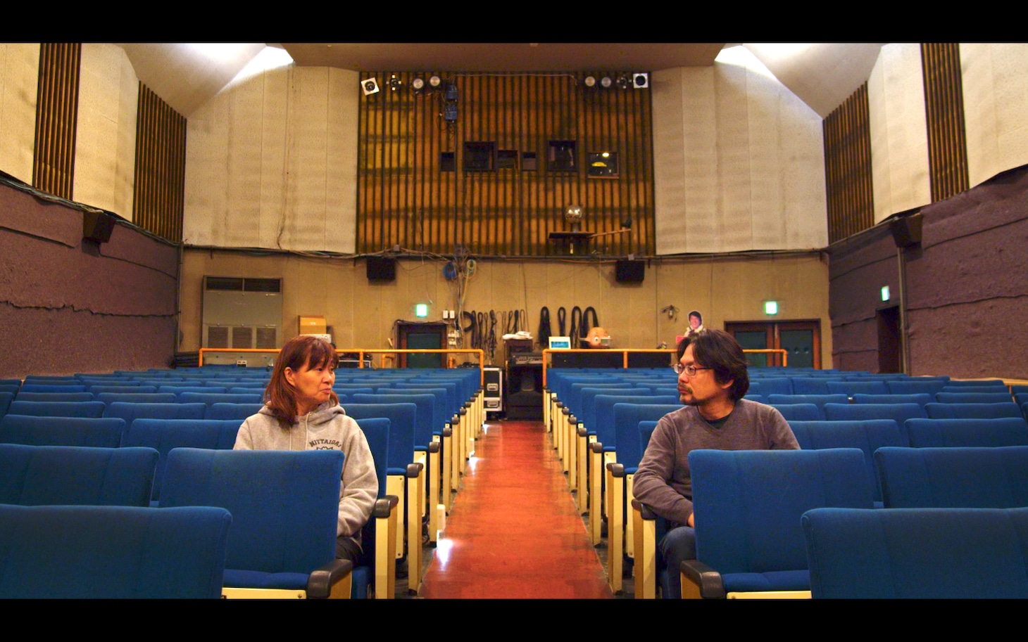 「ディス・マジック・モーメント」場面写真