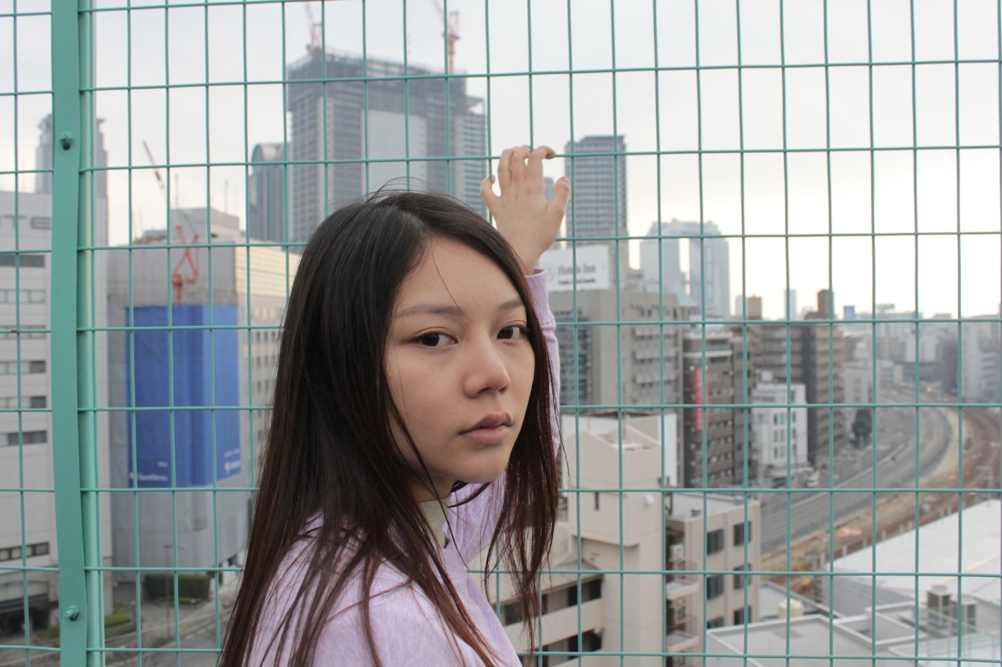 「COME & GOカム・アンド・ゴー」場面写真