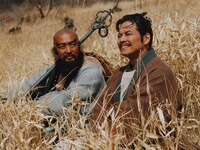 ドラマ「北方謙三 水滸伝」より、左から金児憲史演じる魯智深、織田裕二演じる宋江