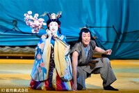 「野田版 桜の森の満開の下」より