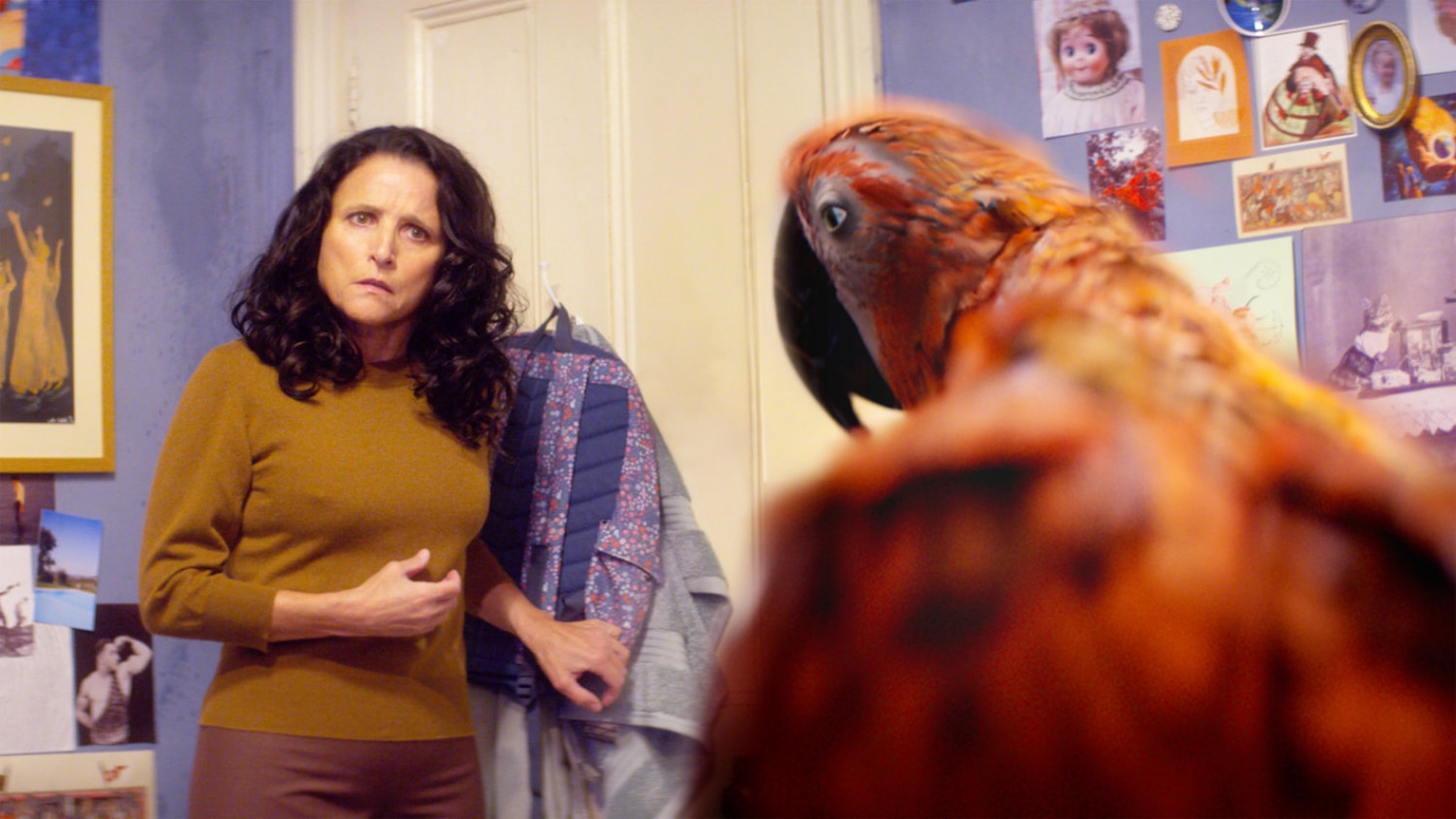 「終わりの鳥」場面写真 ©DEATH ON A TUESDAY LLC / THE BRITISH FILM INSTITUTE / BRITISH BROADCASTING CORPORATION 2024