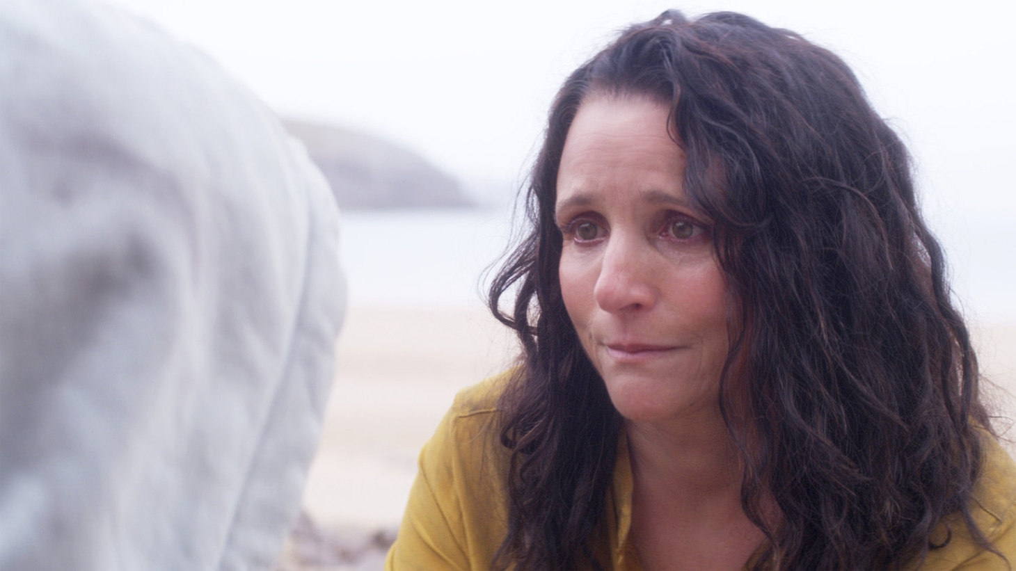 「終わりの鳥」場面写真 ©DEATH ON A TUESDAY LLC / THE BRITISH FILM INSTITUTE / BRITISH BROADCASTING CORPORATION 2024