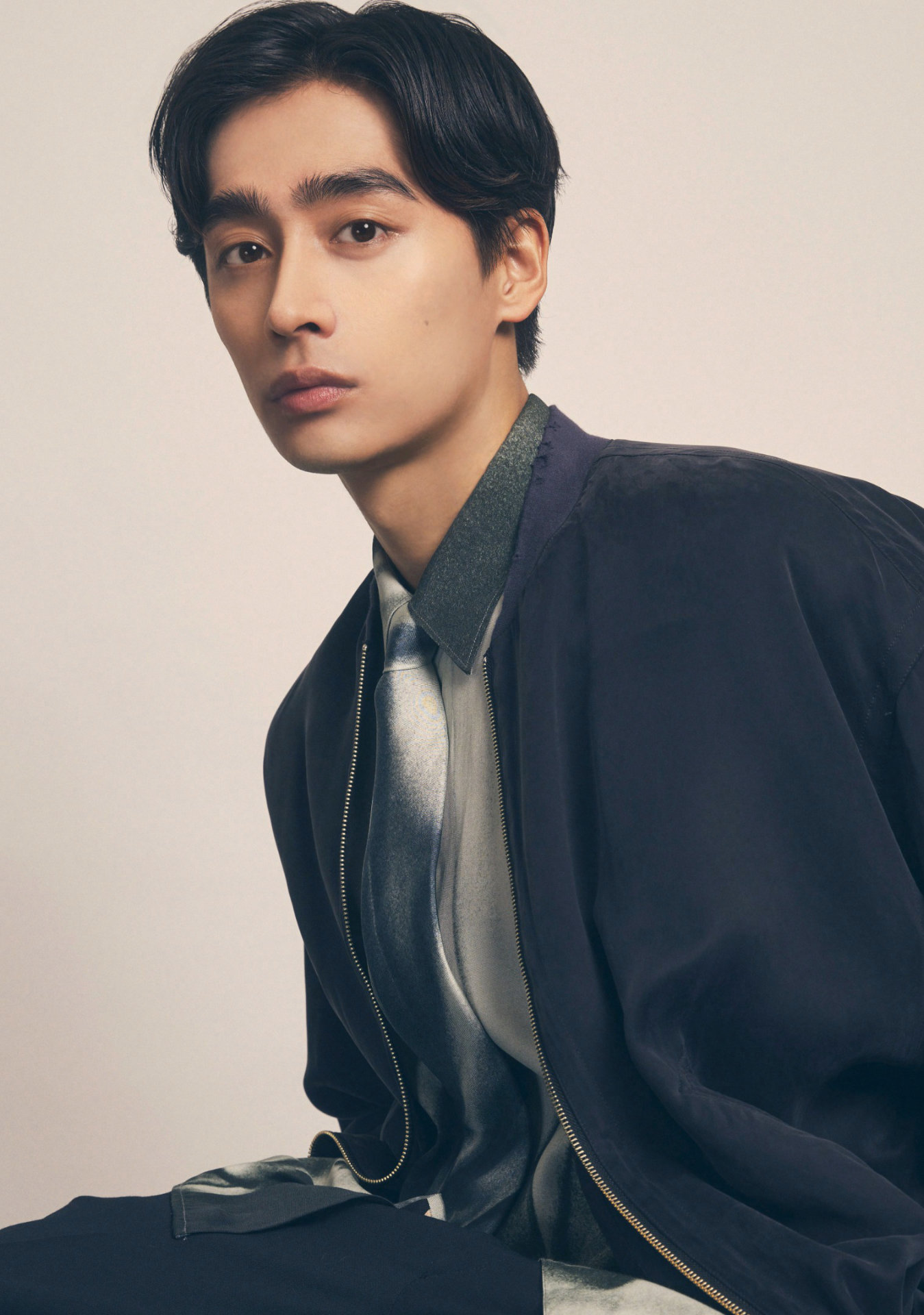 プレミアムドラマ「対決」で西森旬を演じる濱尾ノリタカ