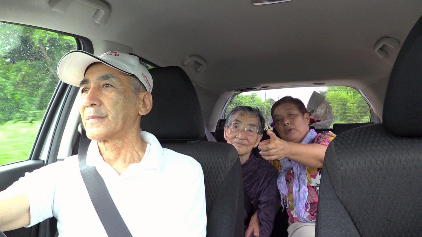 「三角屋の交差点で」場面写真