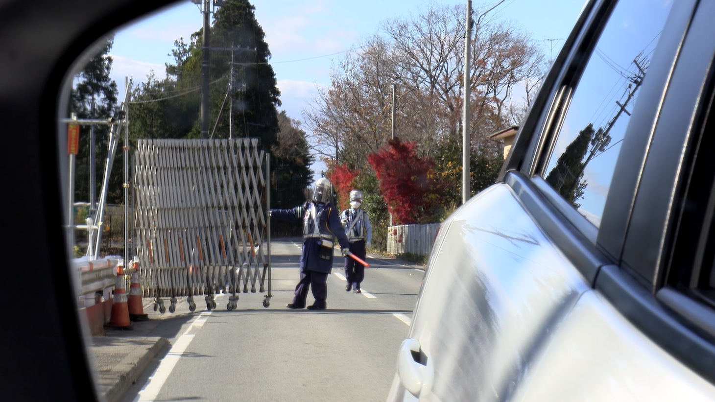 「三角屋の交差点で」場面写真
