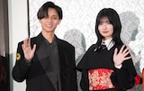 映画「鬼の花嫁」製作報告会より、左から永瀬廉、吉川愛