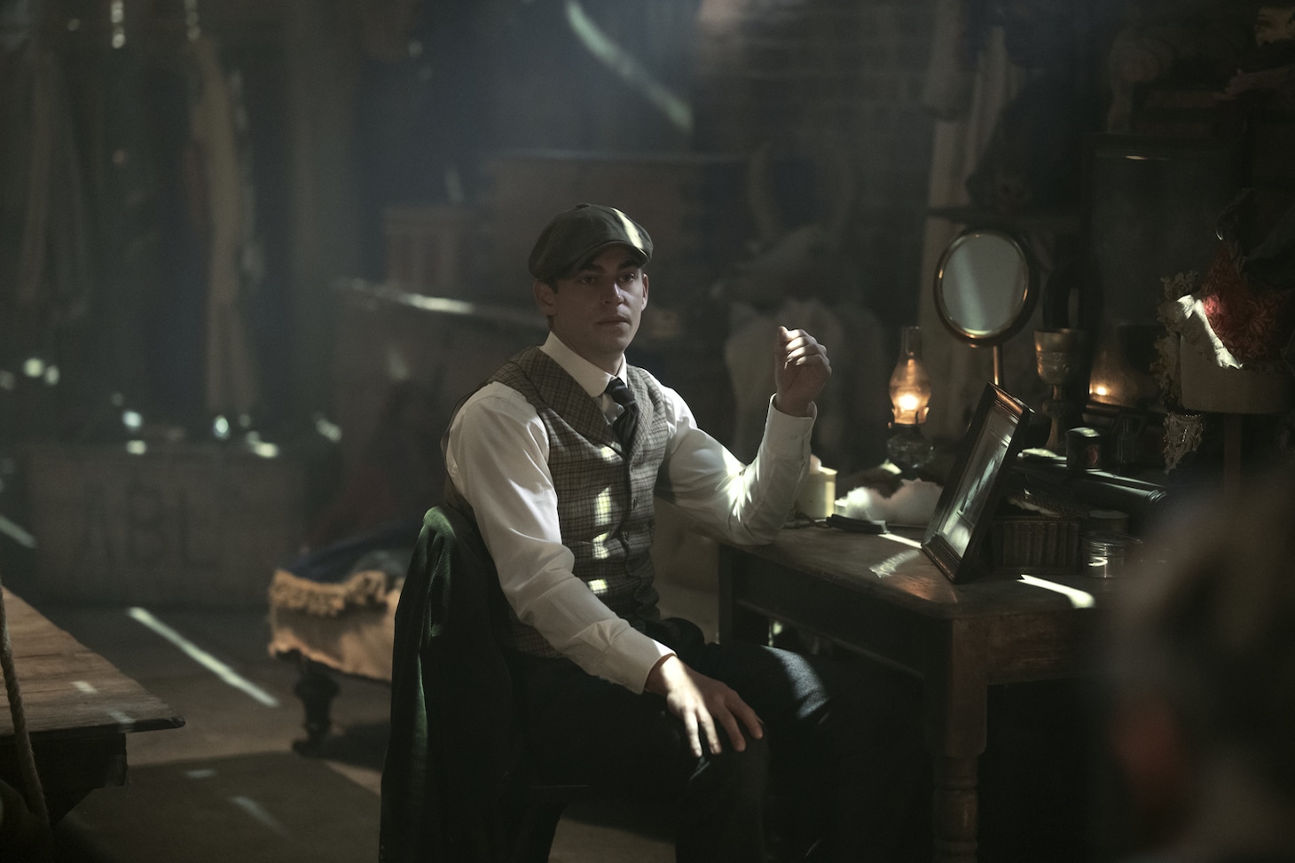 ドラマ「ヤング シャーロック ～オックスフォード事件簿～」場面写真 Daniel Smith, © Amazon Content Services LLC