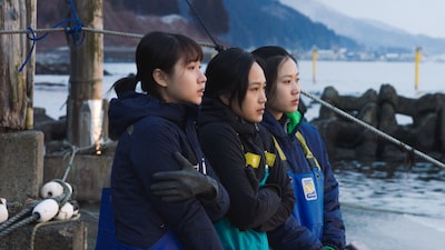 「海辺の彼女たち」場面写真 ©2020 E.x.N K.K. / ever rolling films