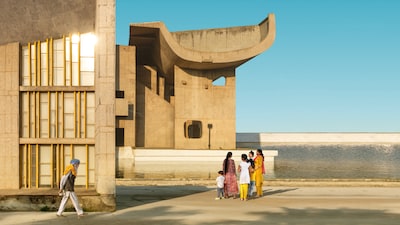 「ユートピアの力」場面写真