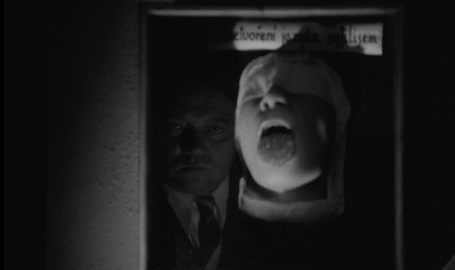 「火葬人」場面写真 ©Czech Audiovisual Fund, Source: Národní filmový archiv, Praha