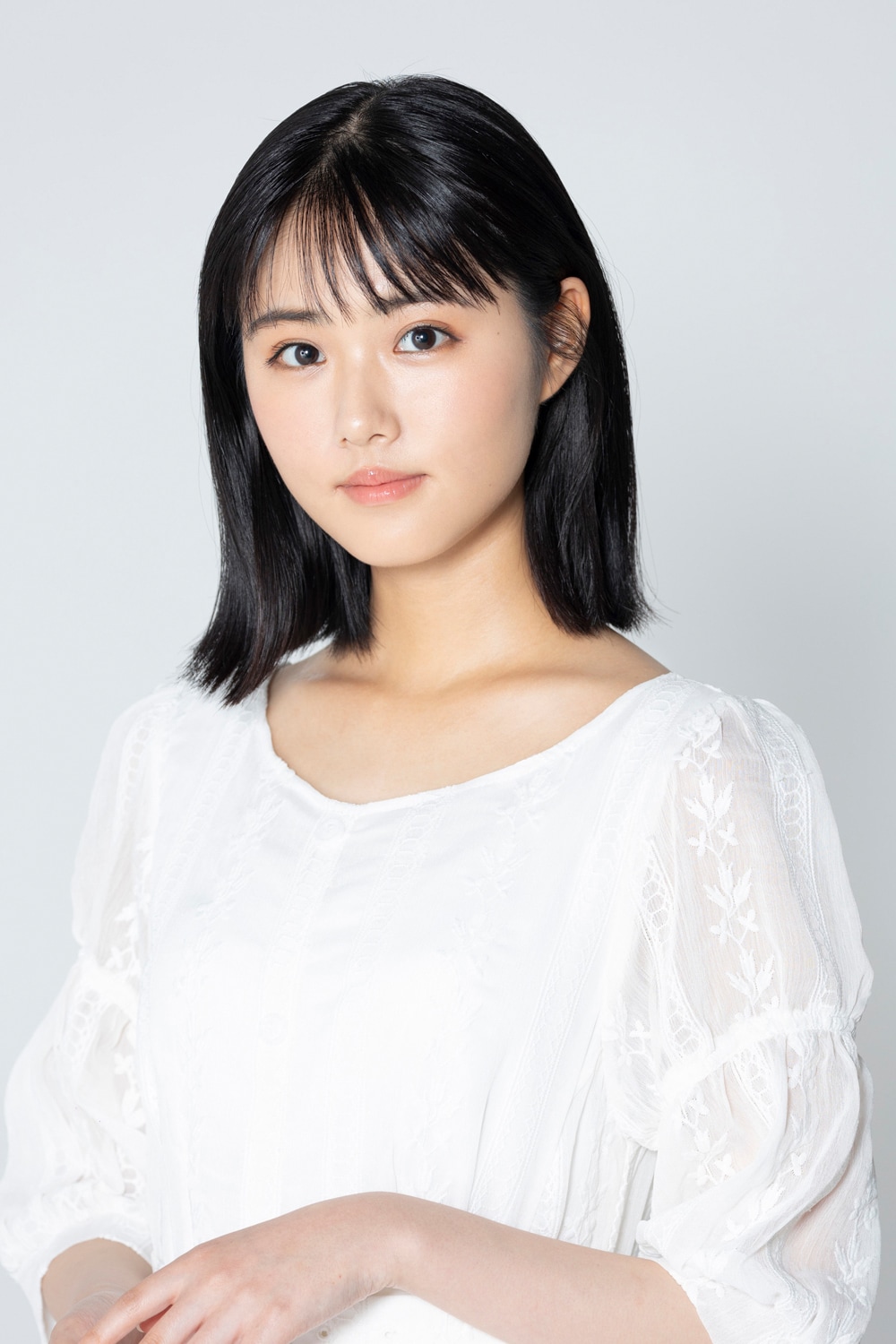 原菜乃華が連続ドラマ初主演、女子高生の信者ビジネス描く「るなしい」テレ東で実写化