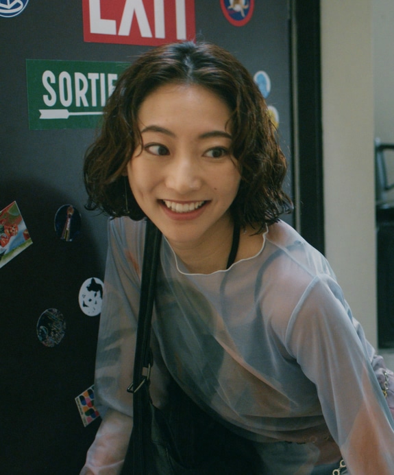 ドラマ「片想い」より、武田玲奈演じる島田涼花