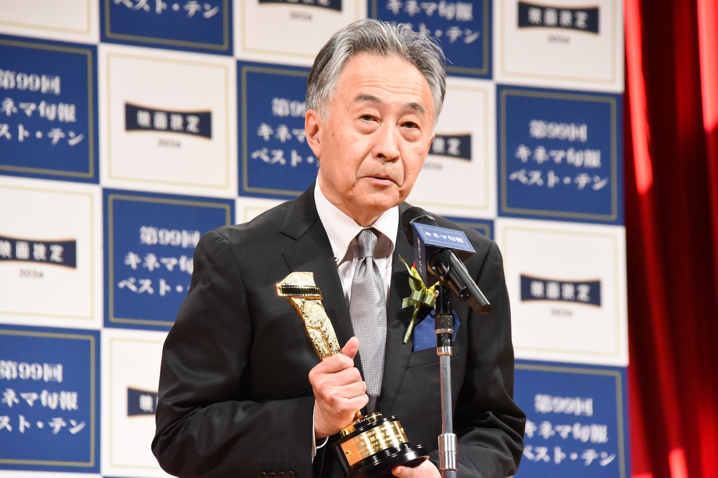 2025年 第99回キネマ旬報ベスト・テンにて、「ワン・バトル・アフター・アナザー」が作品賞（外国映画ベスト・テン第1位）、外国映画監督賞、読者選出外国映画監督賞を受賞。同作を配給したワーナー ブラザースの児島浩史がトロフィーを受け取った